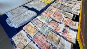 Полицията в Хонконг арестува 200 души, след като атакува хазартни центрове, предлагащи електронни плащания