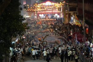 Нови енергийни превозни средства в Китай: От „функционални“ до „приятни за шофиране“