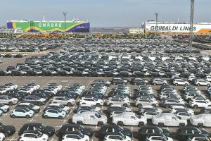 Съсредоточете се върху задграничните и вътрешните продажби на EV, които са ключът към бъдещето, казва мозъчният тръст