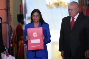 Венецуела одобрява закон за амнистия, който може да освободи стотици политически затворници