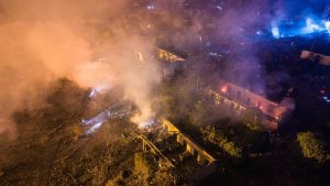 узивно | Дали китайската „столица на фойерверките“ бързаше с поръчките си от 4 юли, когато избухна смъртоносен взрив?