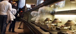 NYC Prime Retail Tightens to Record Lows as Landlords Regain Pricing Power