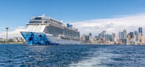 Labor Day Travelers Pay More as Americans Push Ahead With End-of-Summer Getaways
